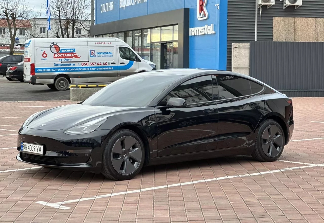 Tesla Model 3  80.5 kWh 2021171