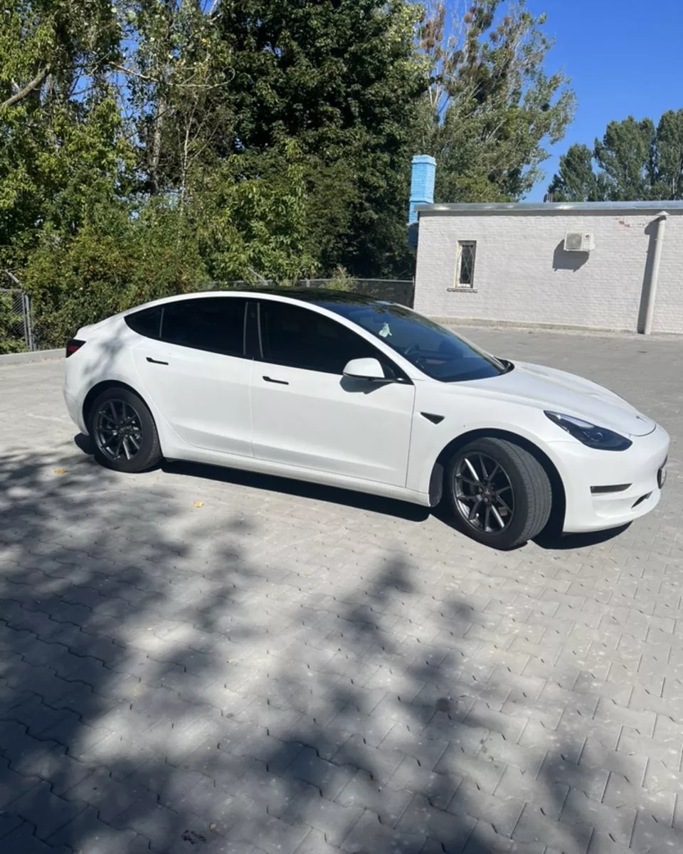 Tesla Model 3  80.5 kWh 2021121