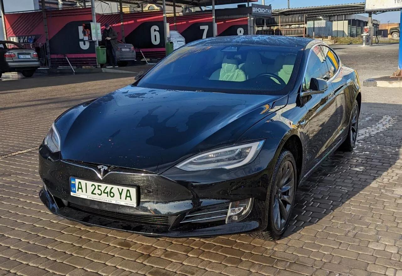 Tesla Model S  100 kWh 2019thumbnail01