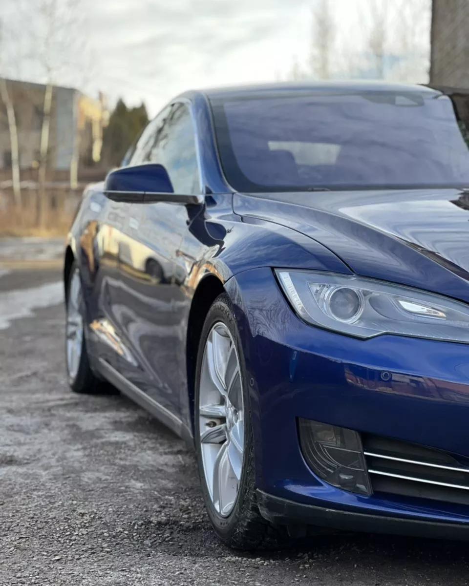 Tesla Model S  85 kWh 2015thumbnail11