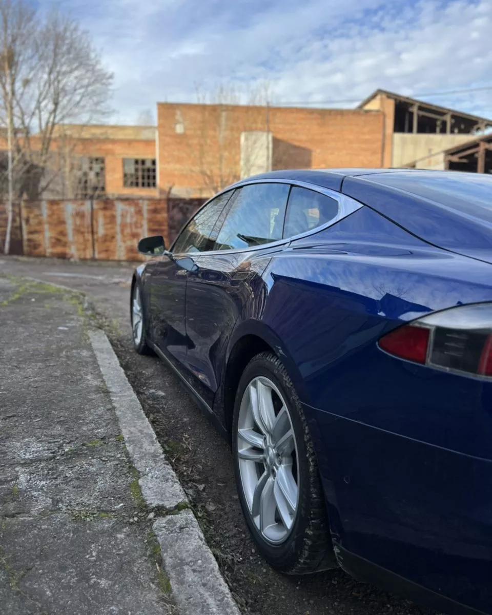 Tesla Model S  85 kWh 2015thumbnail81