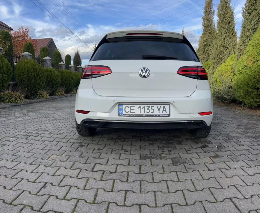 Volkswagen e-Golf  36 kWh 2019thumbnail91