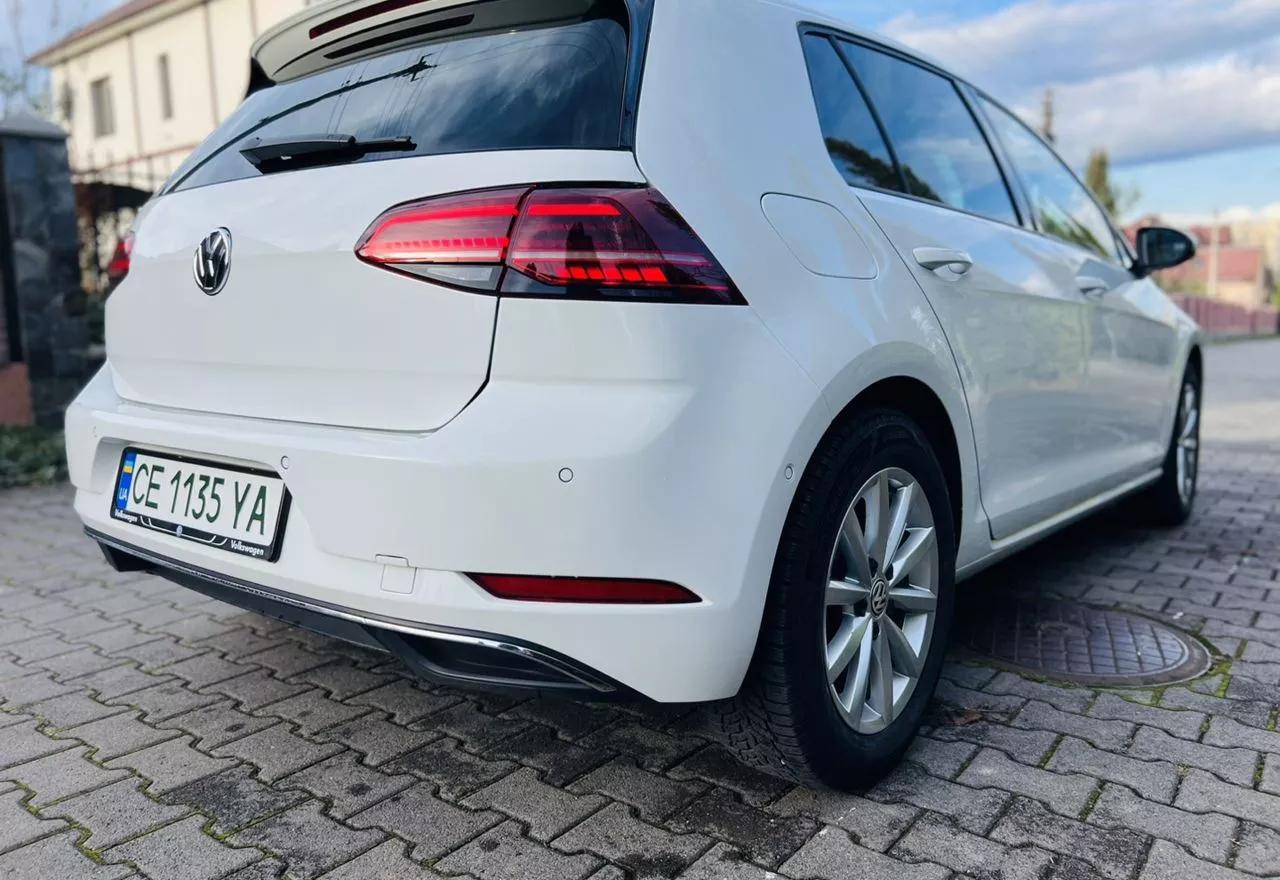 Volkswagen e-Golf  36 kWh 2019thumbnail141