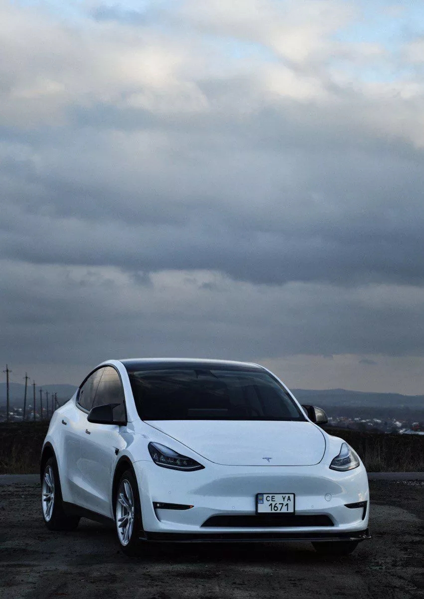 Tesla Model Y  80.5 kWh 2021241