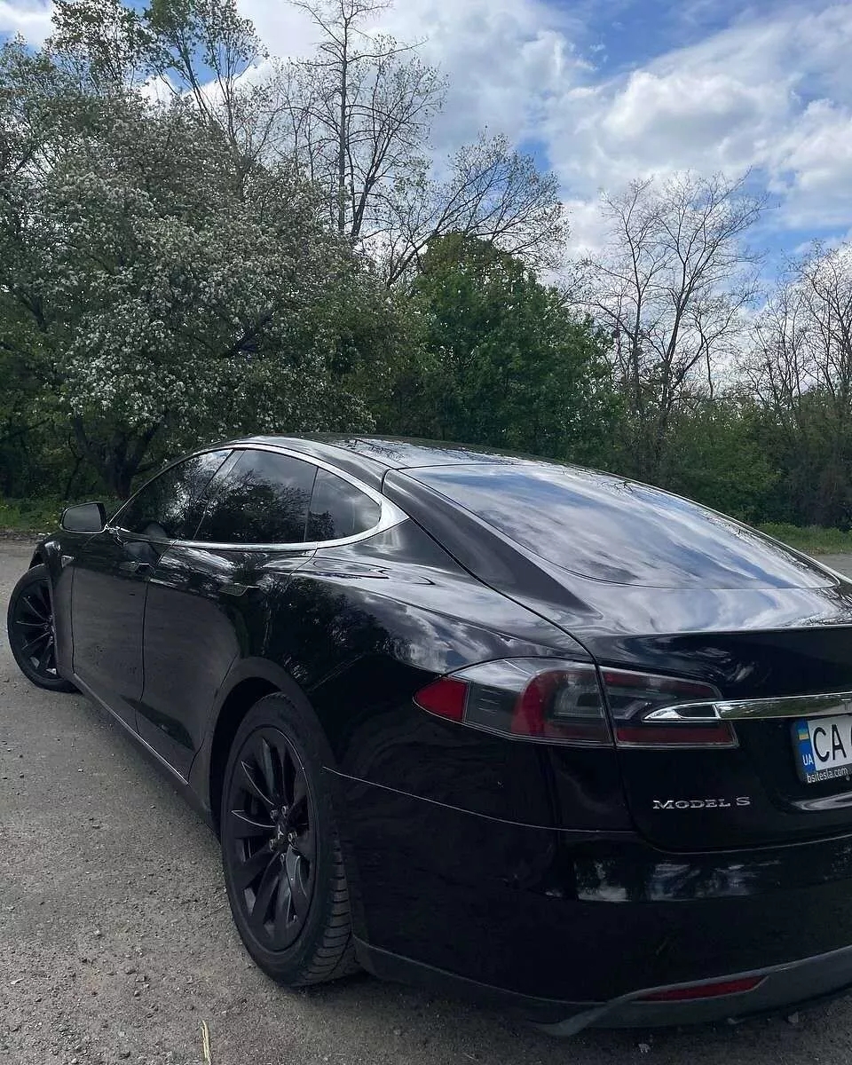Tesla Model S  70 kWh 201521