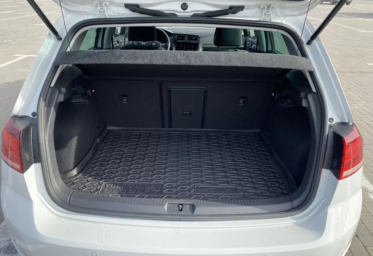 Volkswagen e-Golf  36 kWh 2019201