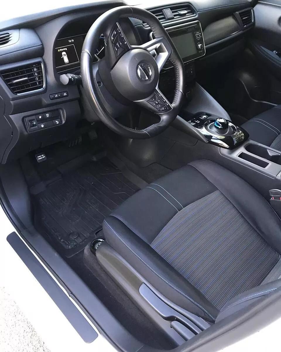 Nissan Leaf  40 kWh 2018thumbnail131