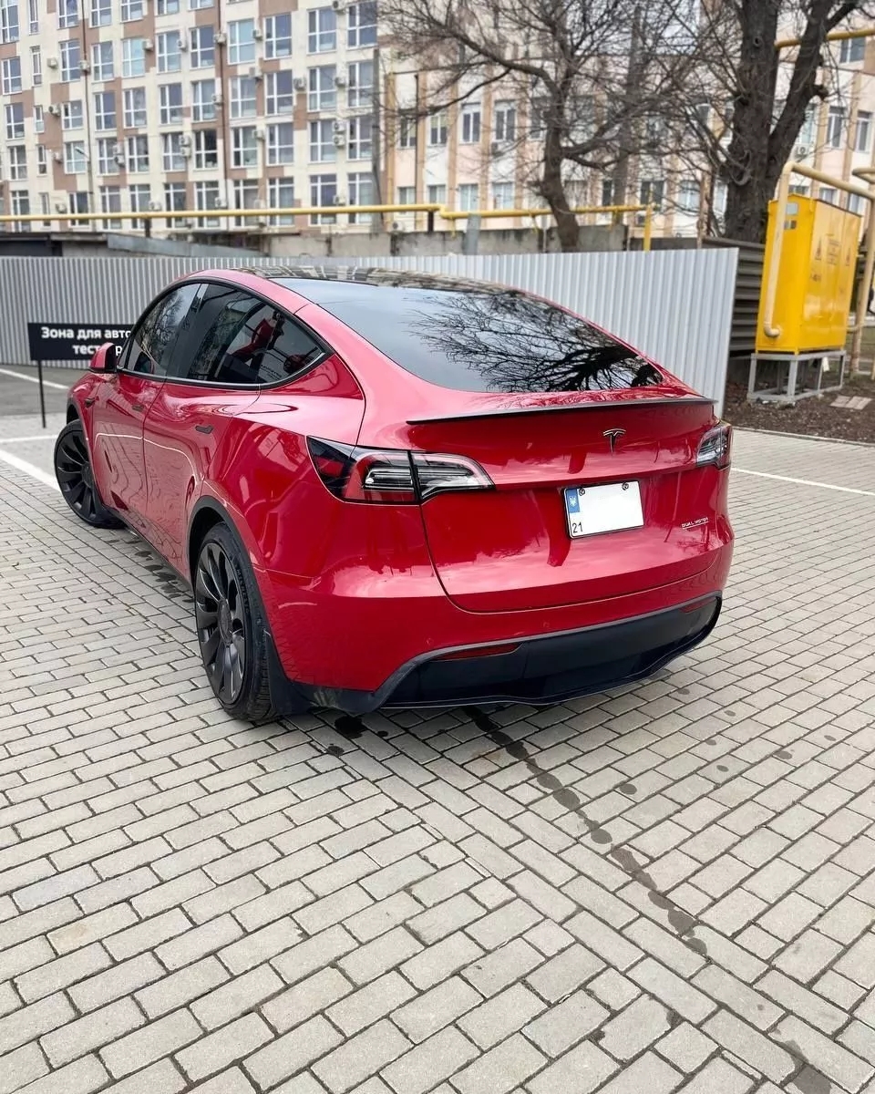 Tesla Model Y  82 kWh 202261