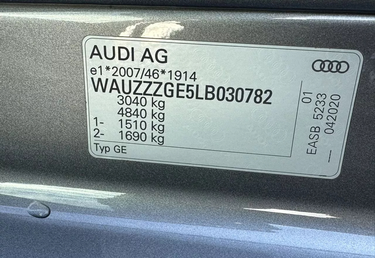 Audi E-tron  64 kWh 2020261