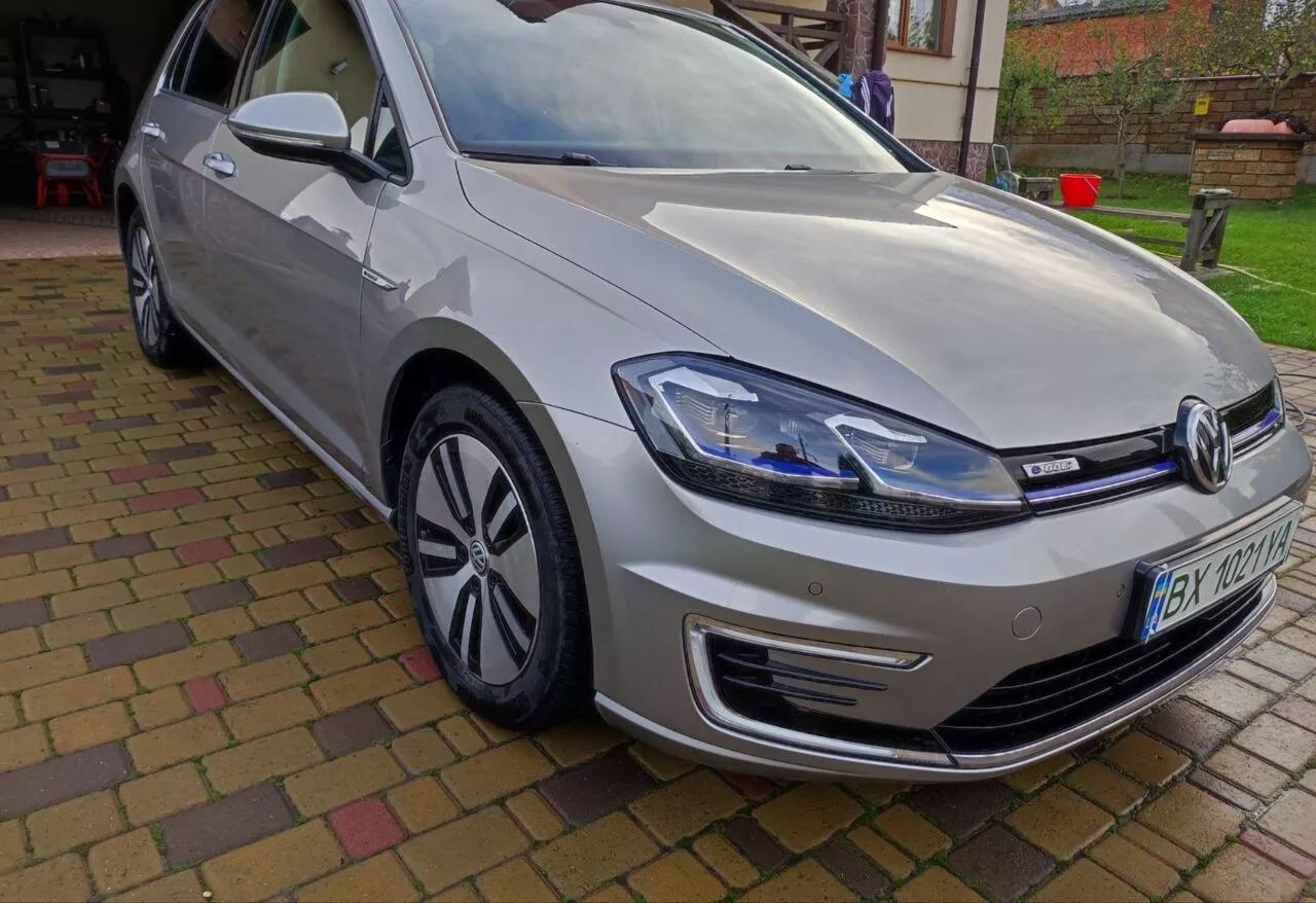 Volkswagen e-Golf  36 kWh 2017thumbnail21