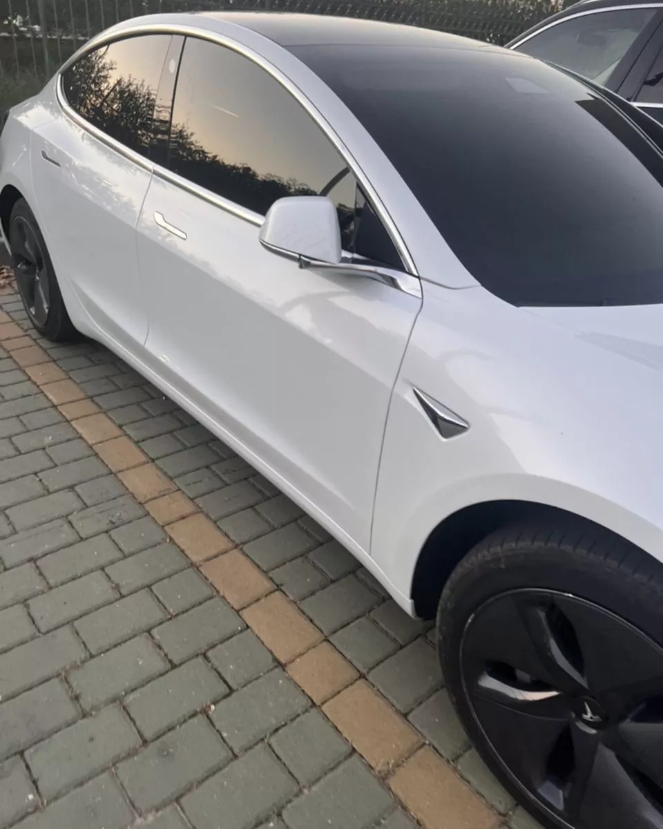 Tesla Model 3  80.5 kWh 2019271