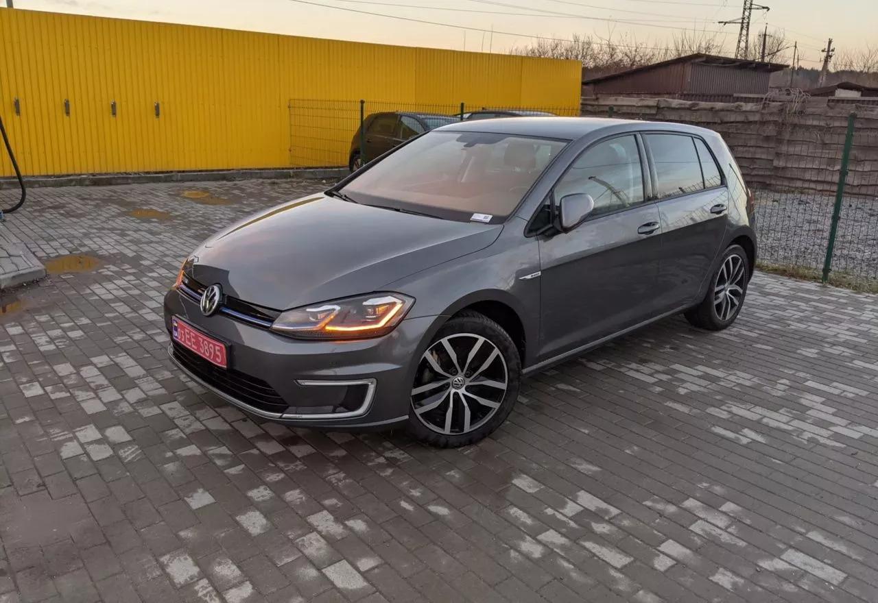 Volkswagen e-Golf  35.8 kWh 2018thumbnail01