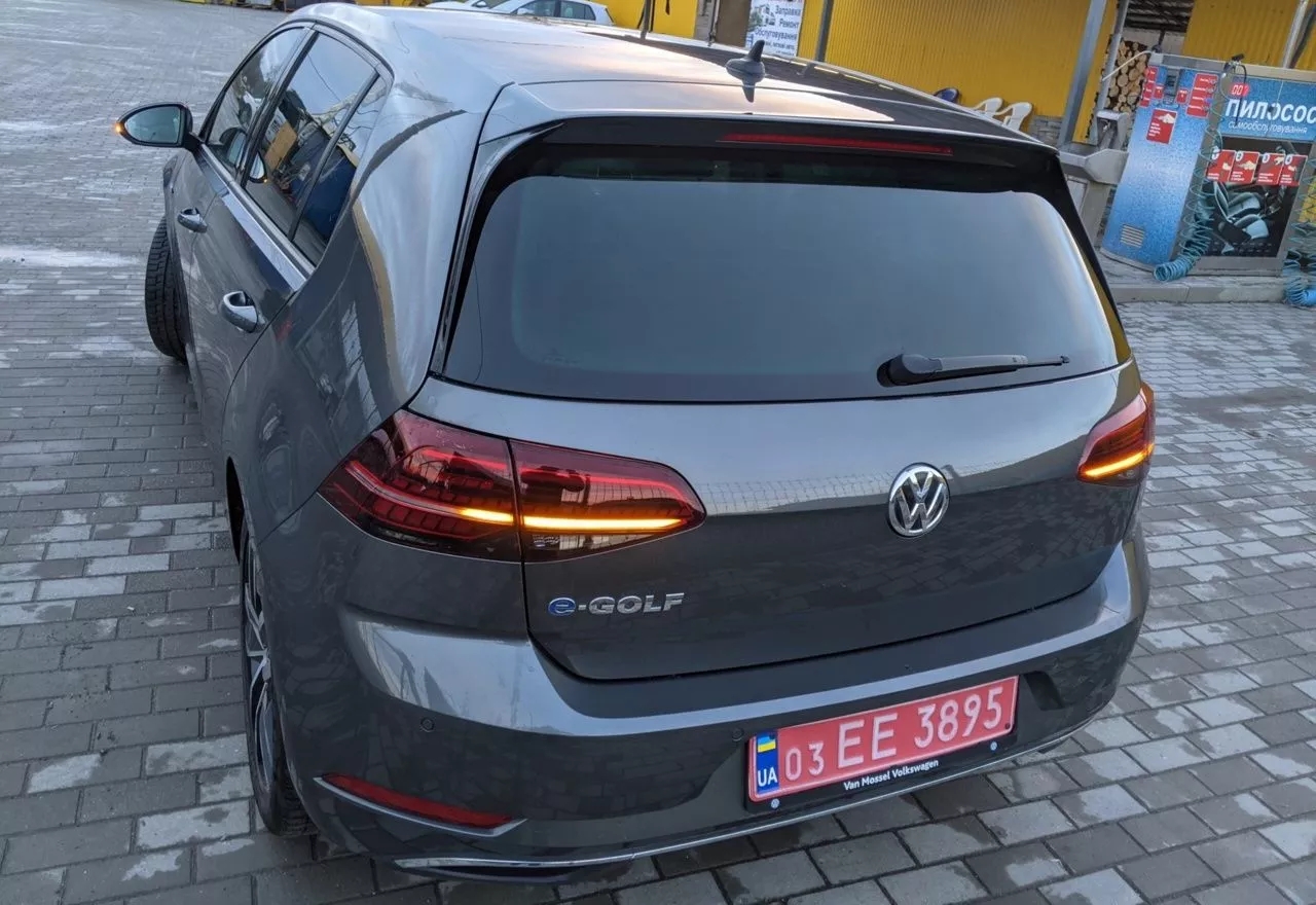 Volkswagen e-Golf  35.8 kWh 201831