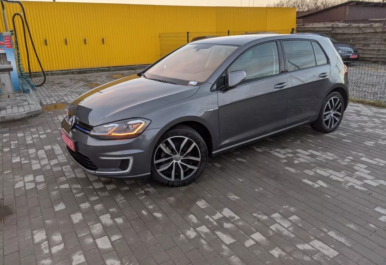 Volkswagen e-Golf  35.8 kWh 2018131