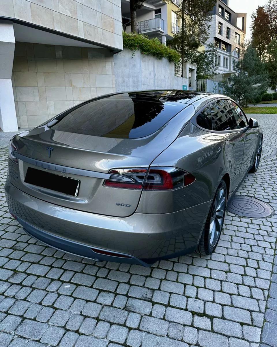 Tesla Model S  90 kWh 2016thumbnail61