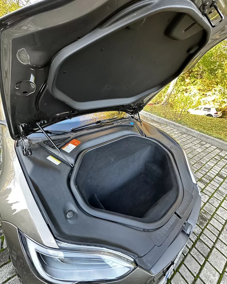 Tesla Model S  90 kWh 201691