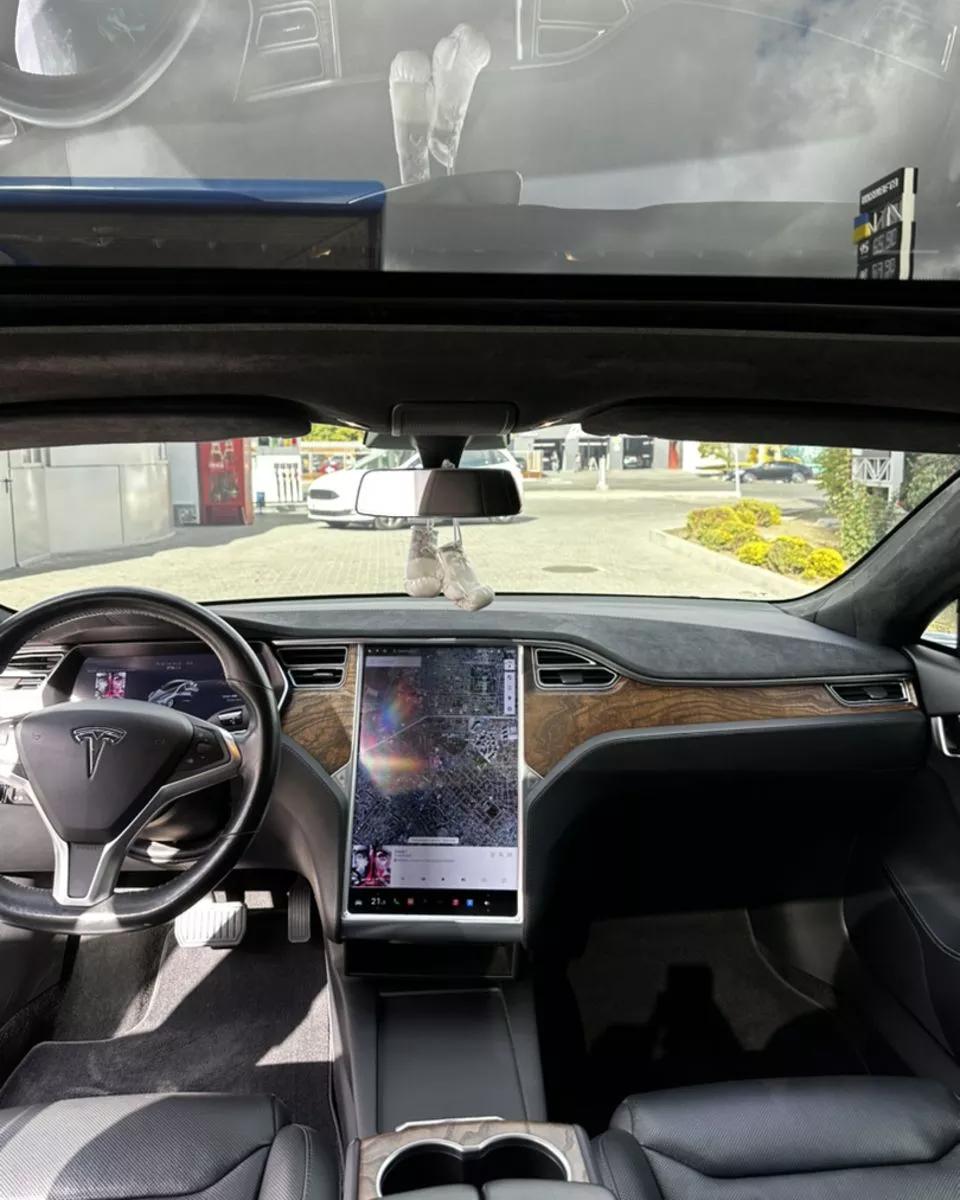 Tesla Model S  75 kWh 2017thumbnail131