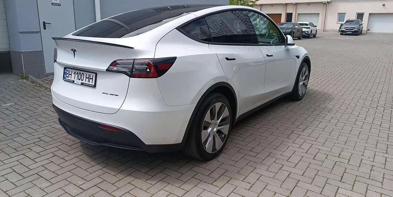 Tesla Model Y  82 kWh 2021thumbnail31