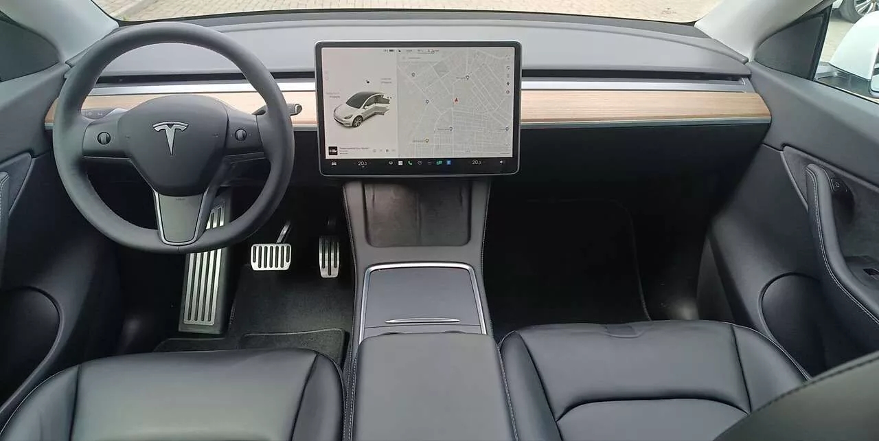 Tesla Model Y  82 kWh 2021101