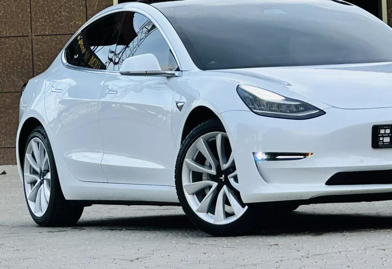 Tesla Model 3  2019thumbnail181