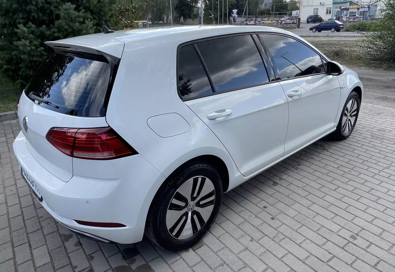 Volkswagen e-Golf  2020261