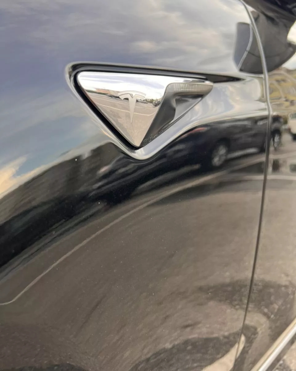Tesla Model S  90 kWh 2017211