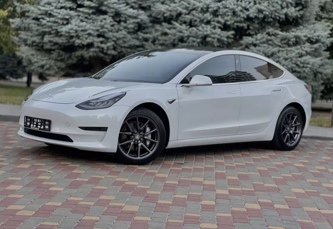 Tesla Model 3  80.5 kWh 201911
