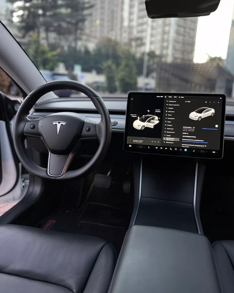 Tesla Model 3  80.5 kWh 2019201