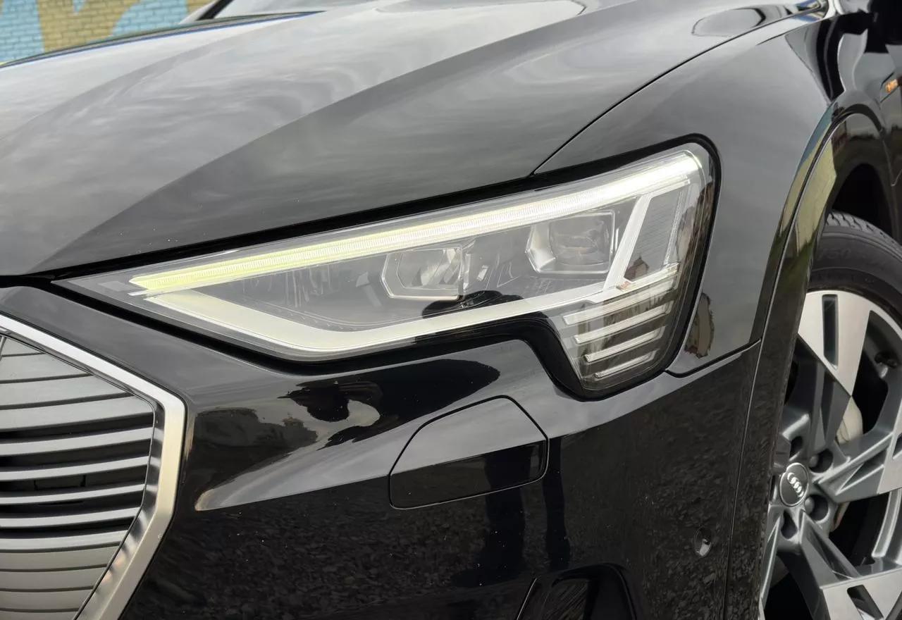 Audi E-tron  95 kWh 2019thumbnail131