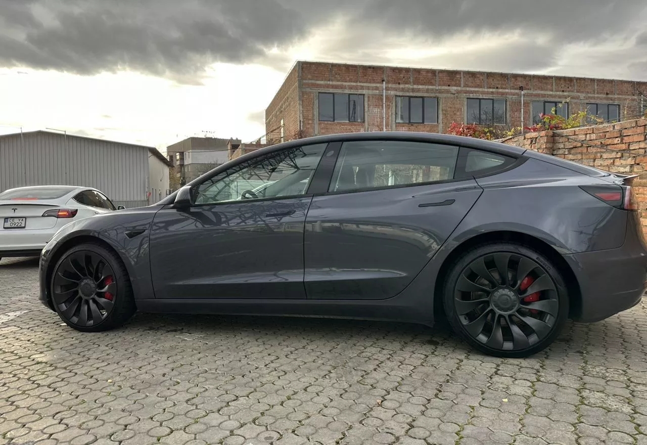 Tesla Model 3  82 kWh 2022171