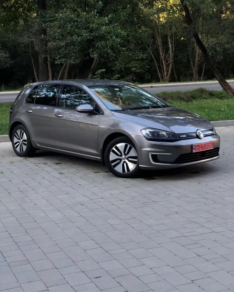 Volkswagen e-Golf  24 kWh 2017thumbnail11