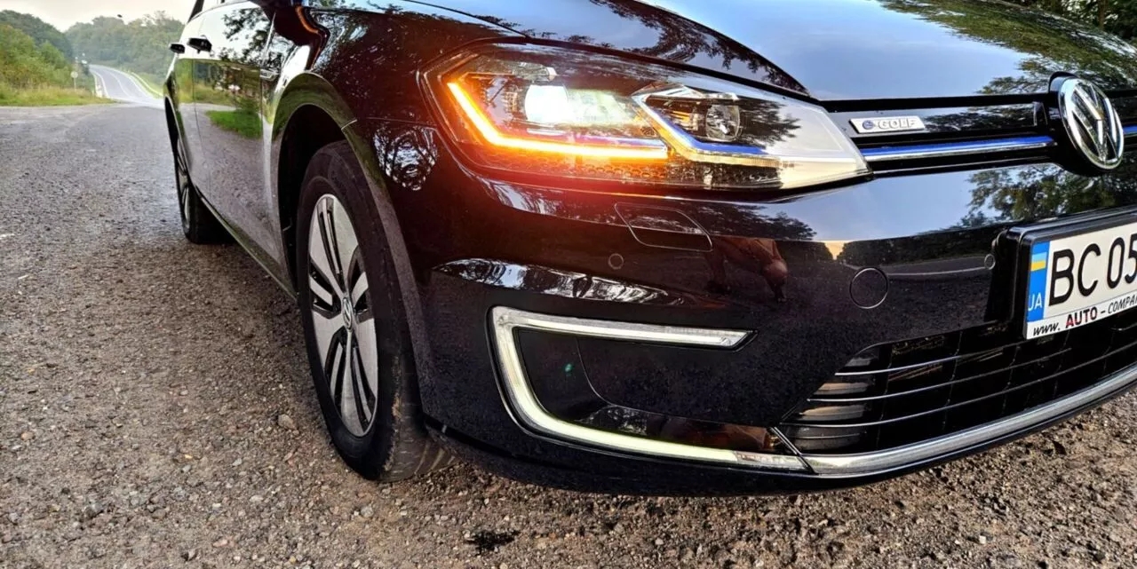 Volkswagen e-Golf  36 kWh 201751