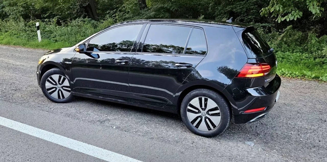 Volkswagen e-Golf  36 kWh 2017151