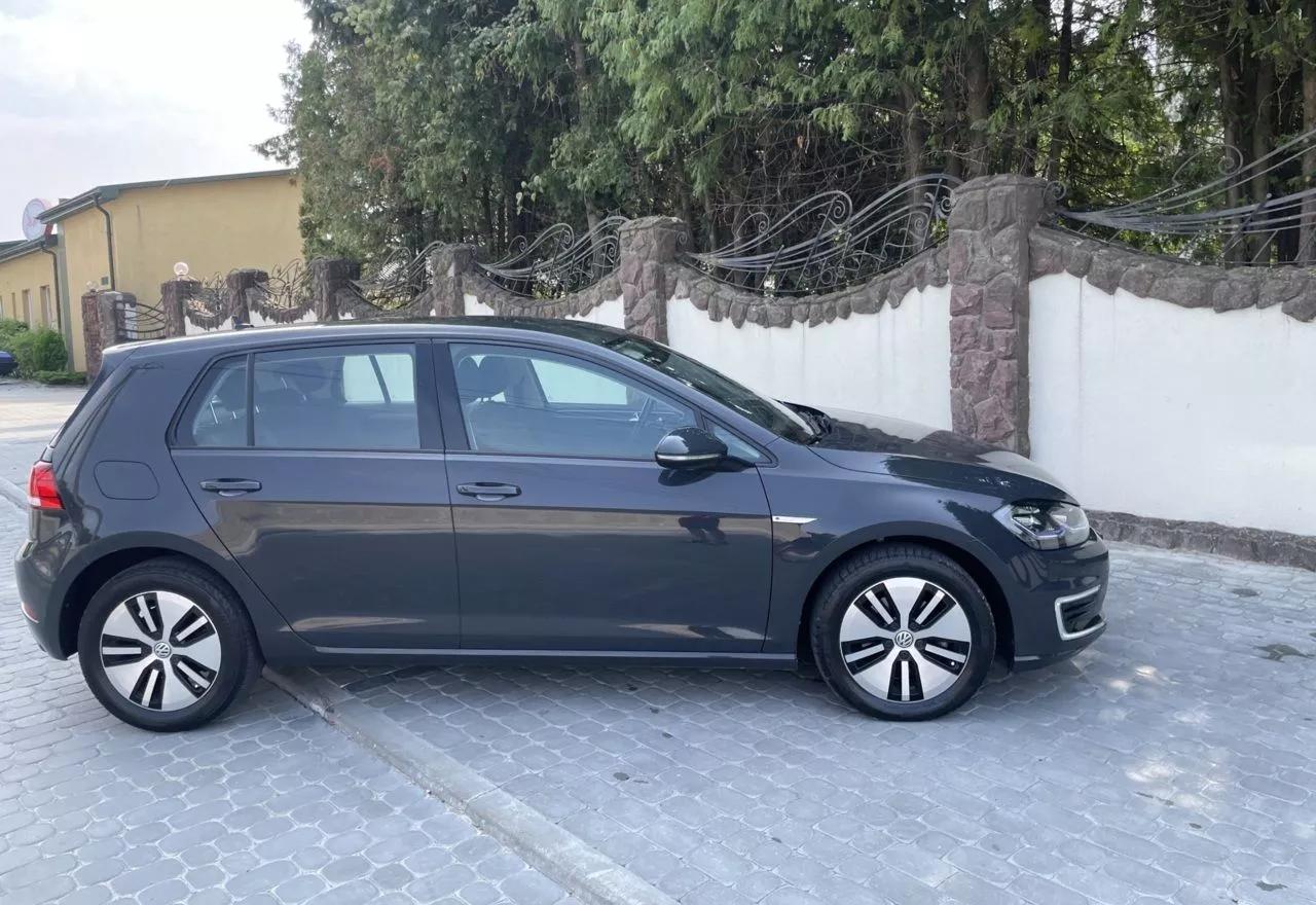 Volkswagen e-Golf  36 kWh 2019thumbnail221