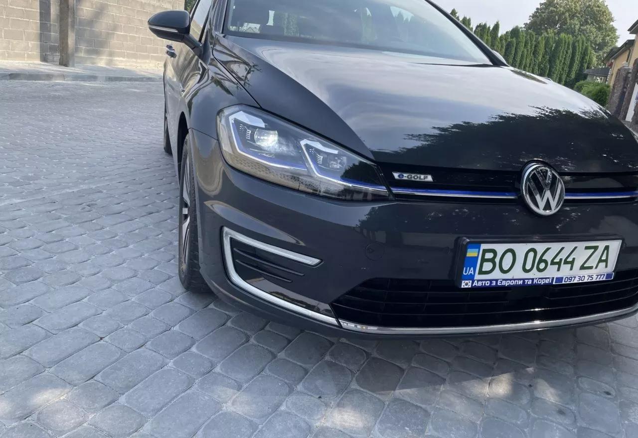 Volkswagen e-Golf  36 kWh 2019thumbnail231