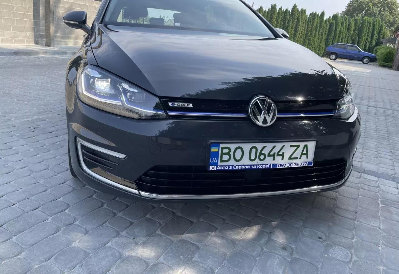 Volkswagen e-Golf  36 kWh 2019thumbnail241