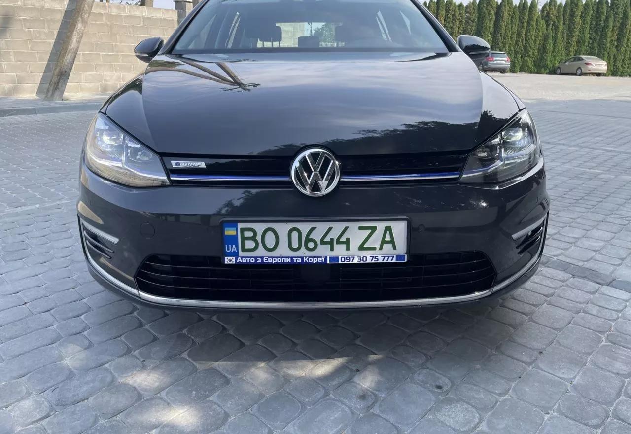 Volkswagen e-Golf  36 kWh 2019thumbnail251