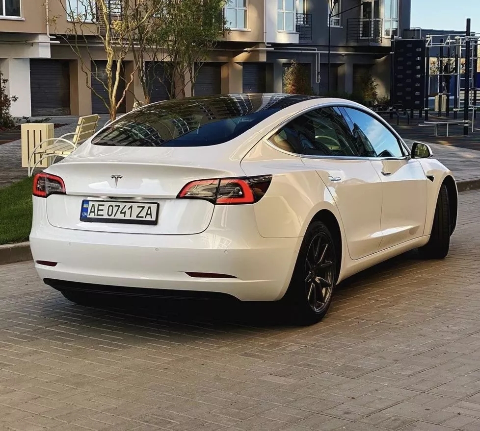 Tesla Model 3  60 kWh 201921