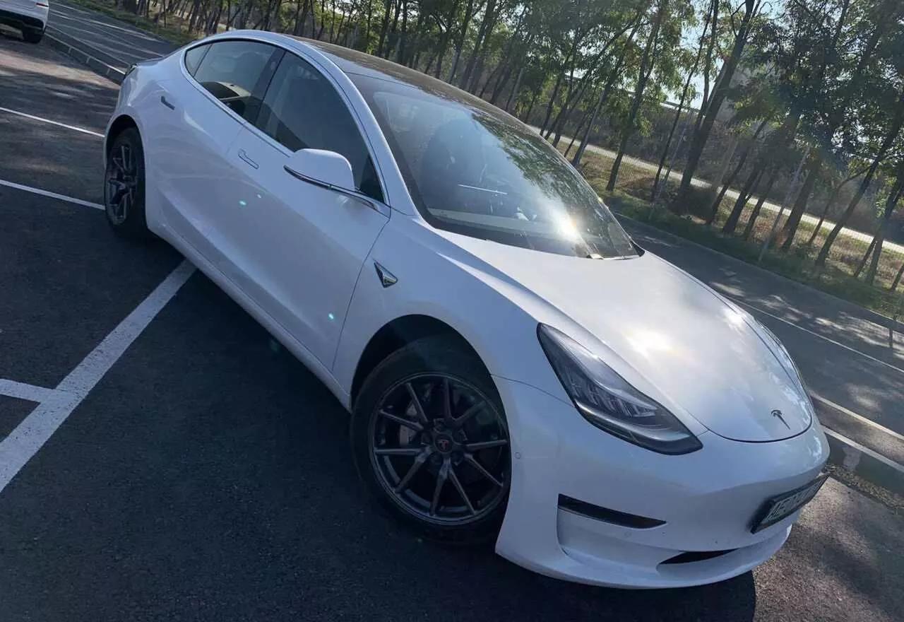 Tesla Model 3  60 kWh 2019thumbnail101