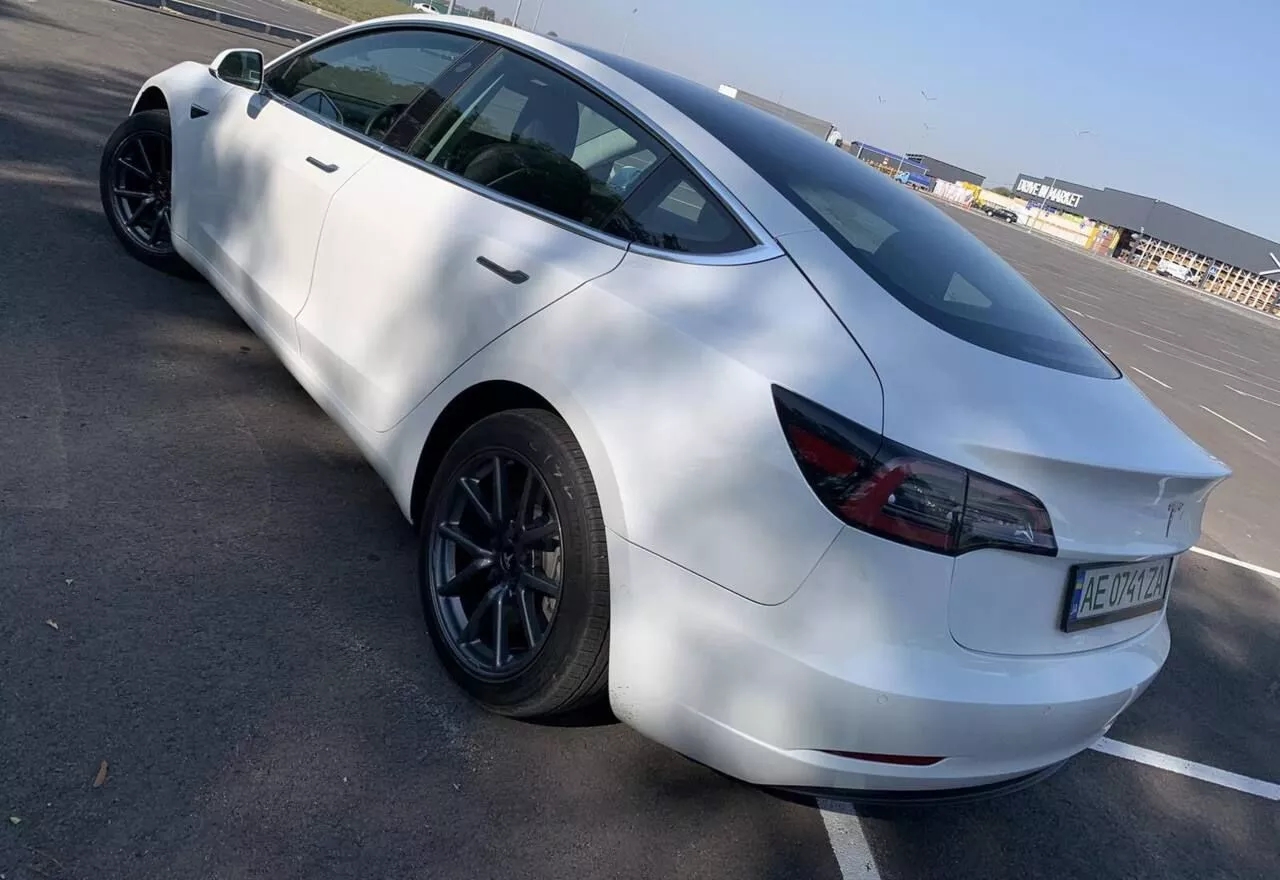 Tesla Model 3  60 kWh 2019111