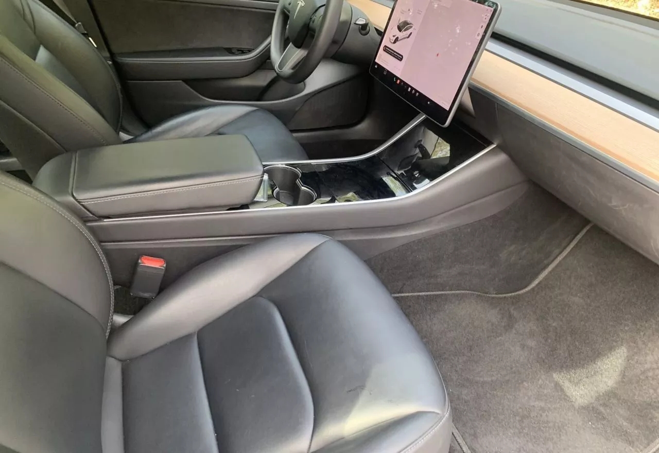 Tesla Model 3  60 kWh 2019221