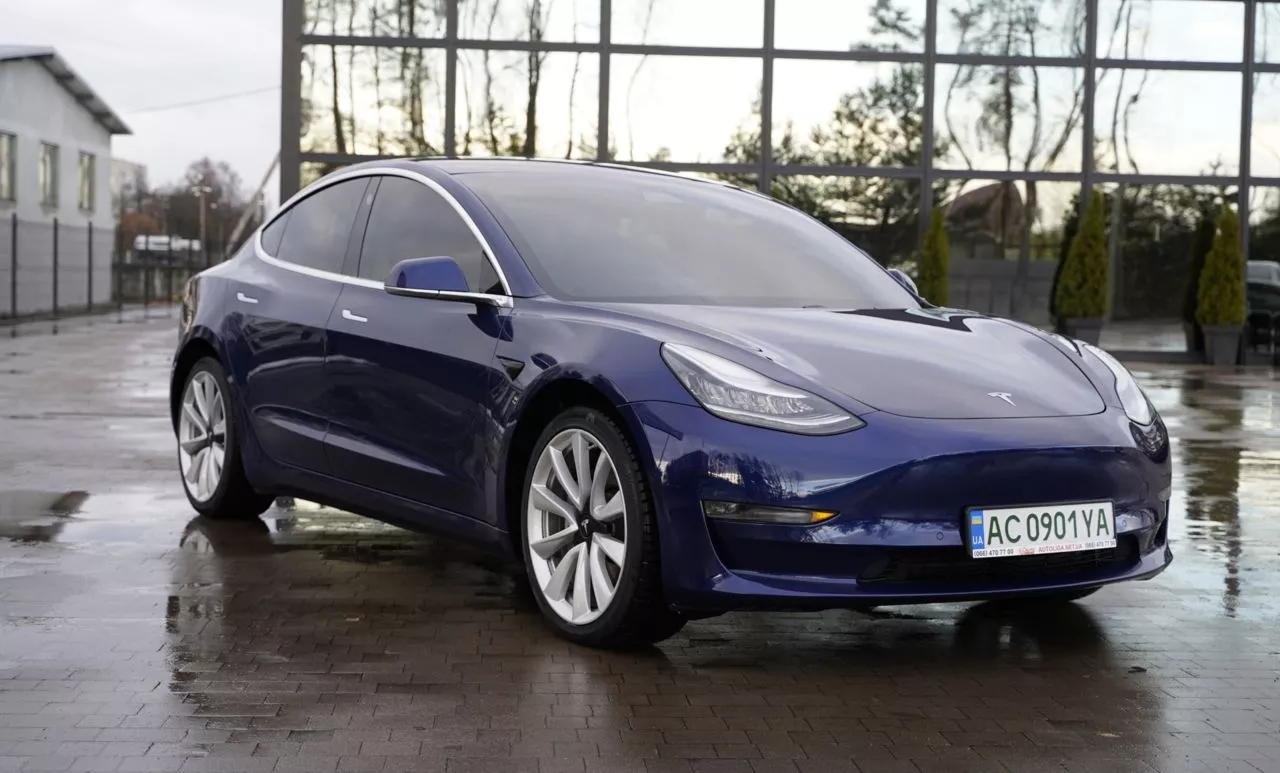 Tesla Model 3  65 kWh 201831