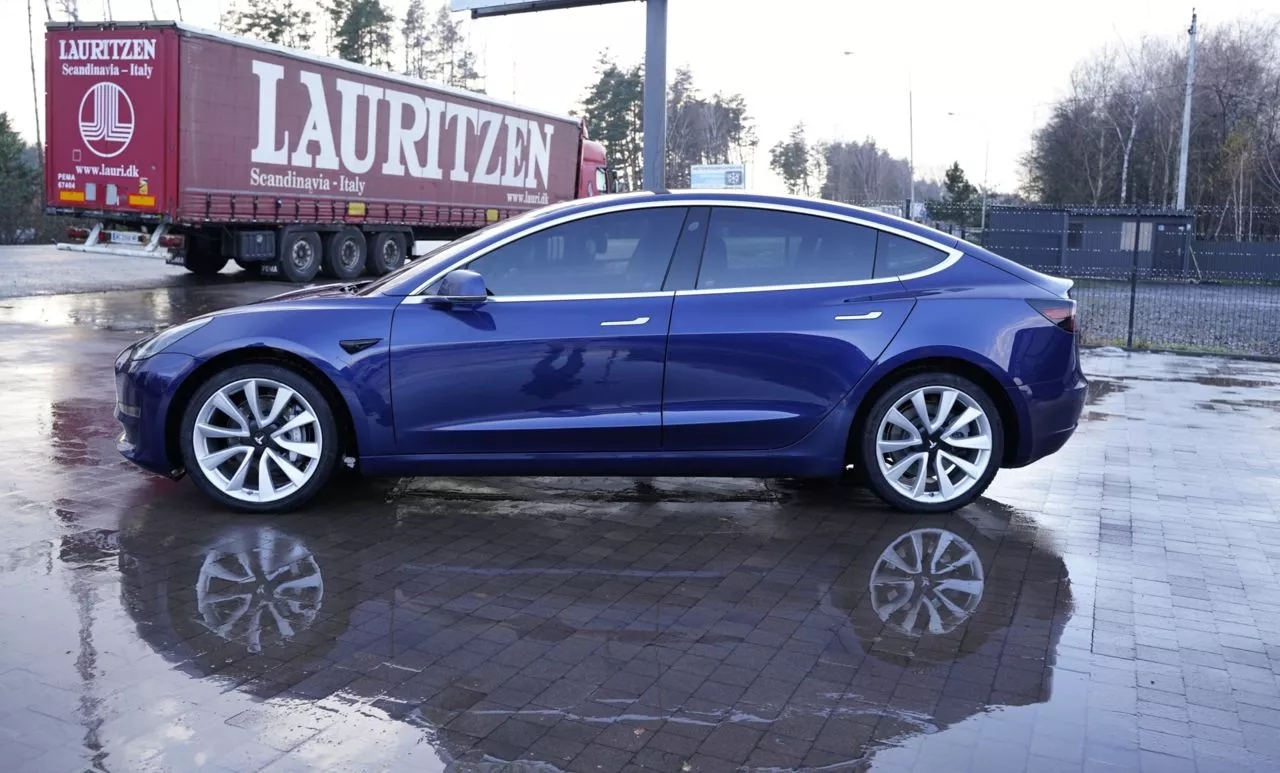 Tesla Model 3  65 kWh 201851