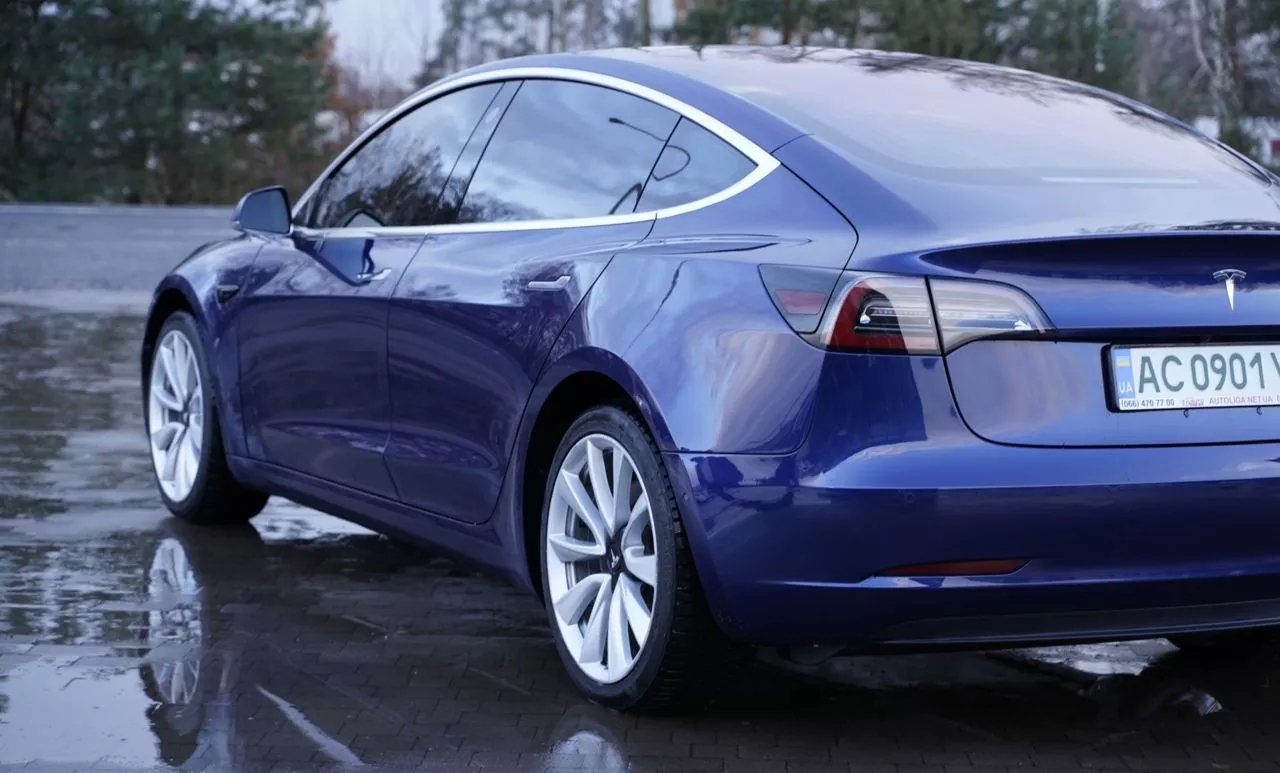 Tesla Model 3  65 kWh 201861