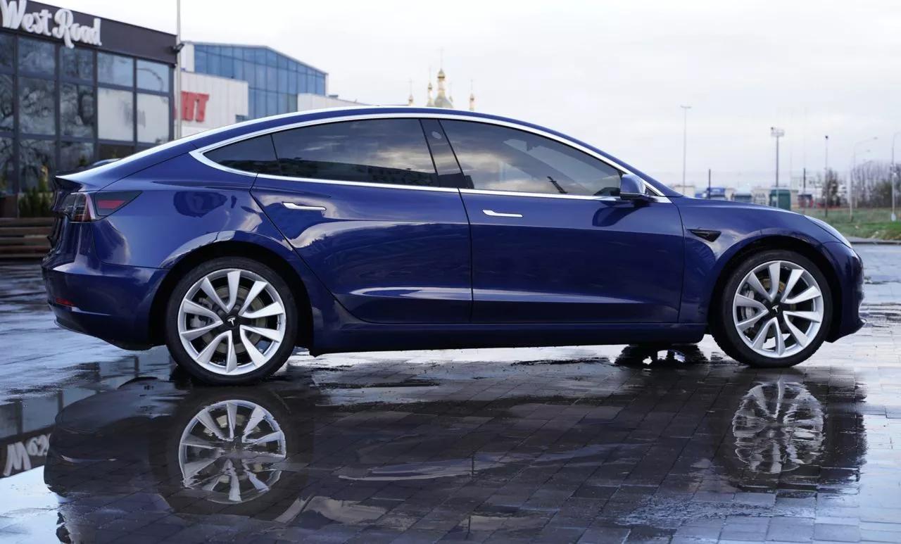 Tesla Model 3  65 kWh 2018thumbnail111