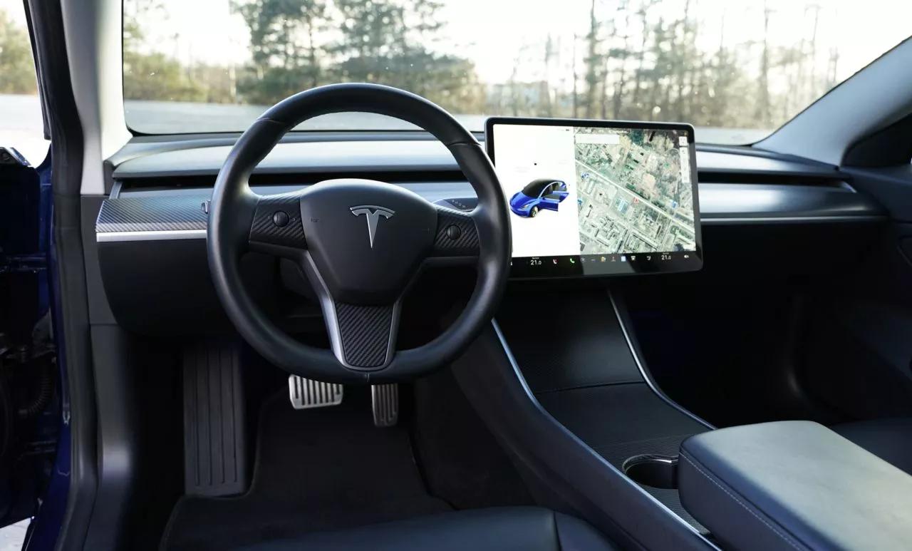 Tesla Model 3  65 kWh 2018thumbnail271