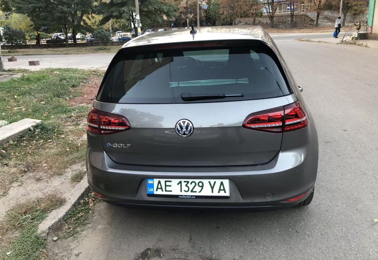 Volkswagen e-Golf  24 kWh 2016thumbnail31