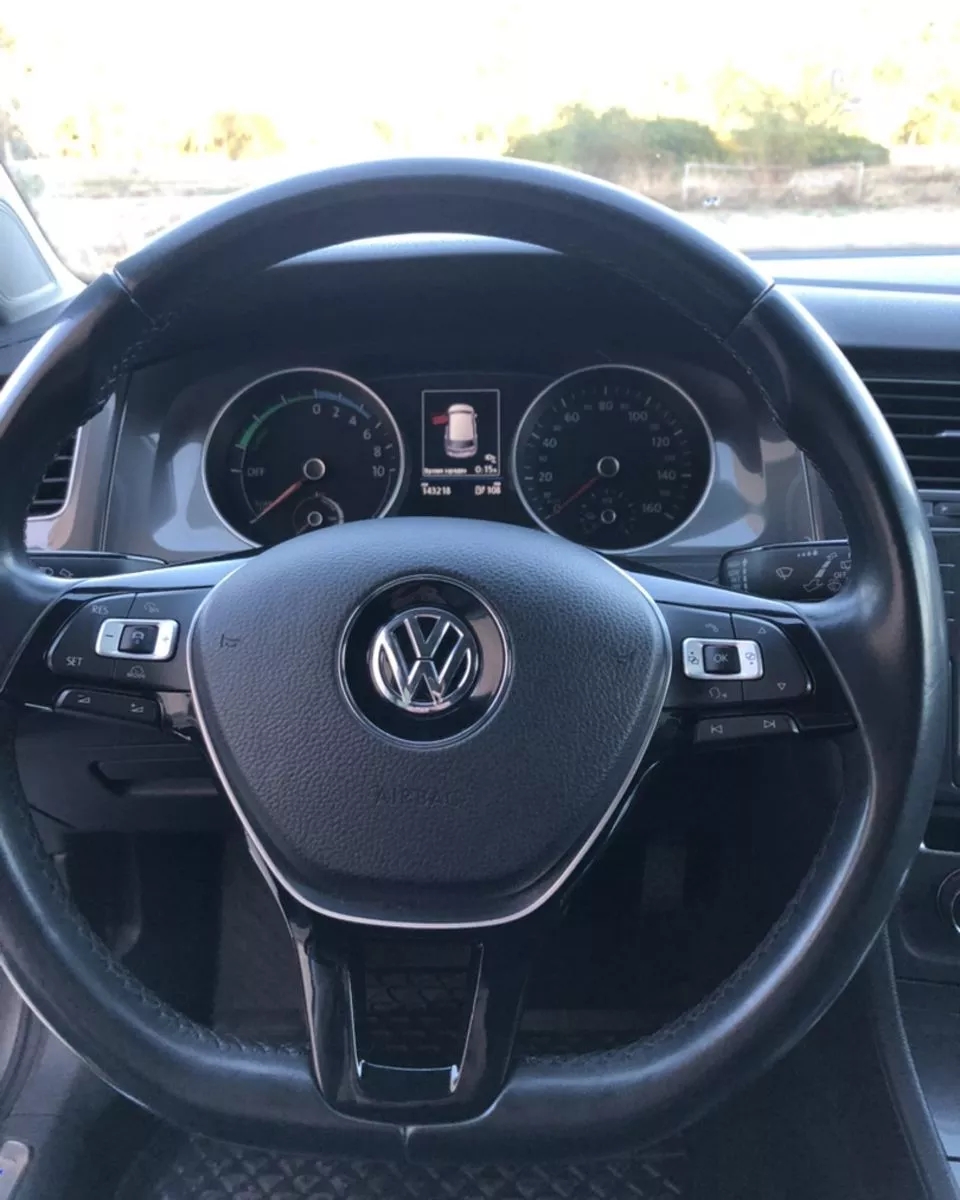 Volkswagen e-Golf  24 kWh 201641