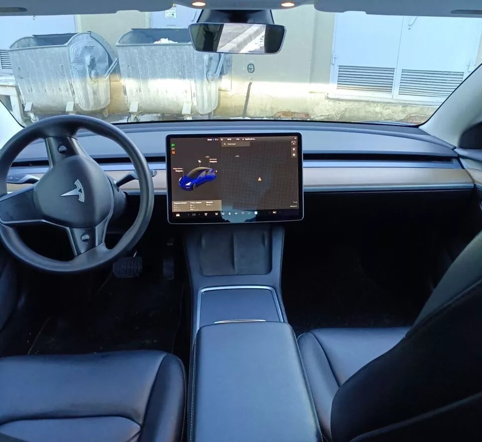 Tesla Model 3  60 kWh 2021131