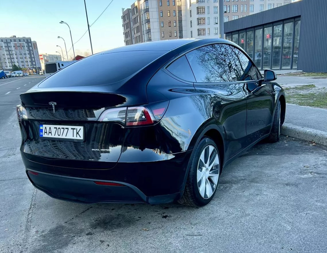 Tesla Model Y  75 kWh 2020131